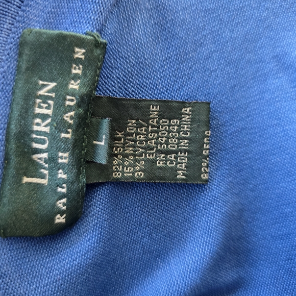 Ralph Lauren Women's V-Neck Sweater in Vibrant Blue - Picture 3 of 3